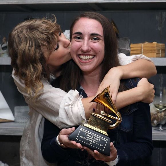 Meet your Posher, Maura - Picture 1 of 1